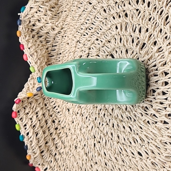 FIESTAWARE HLC Meadow Mini Disc Pitcher 2019 - Picture 4 of 5